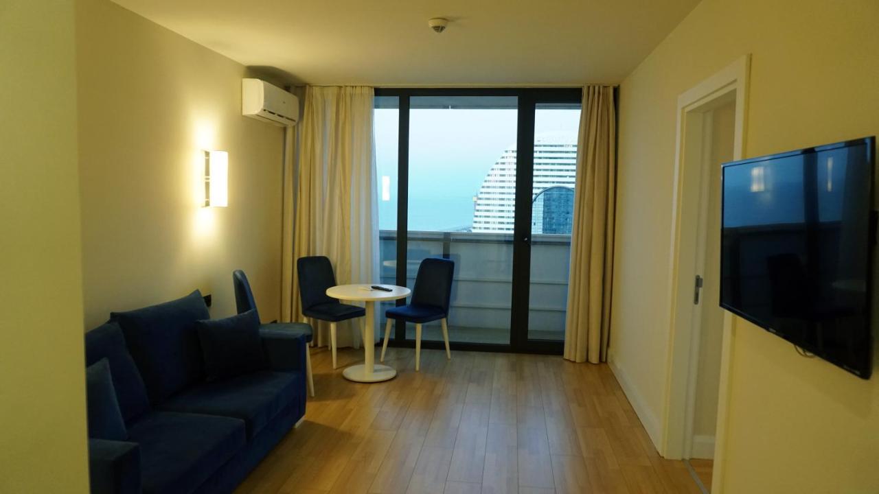 Trip Batumi Aparthotel Ngoại thất bức ảnh