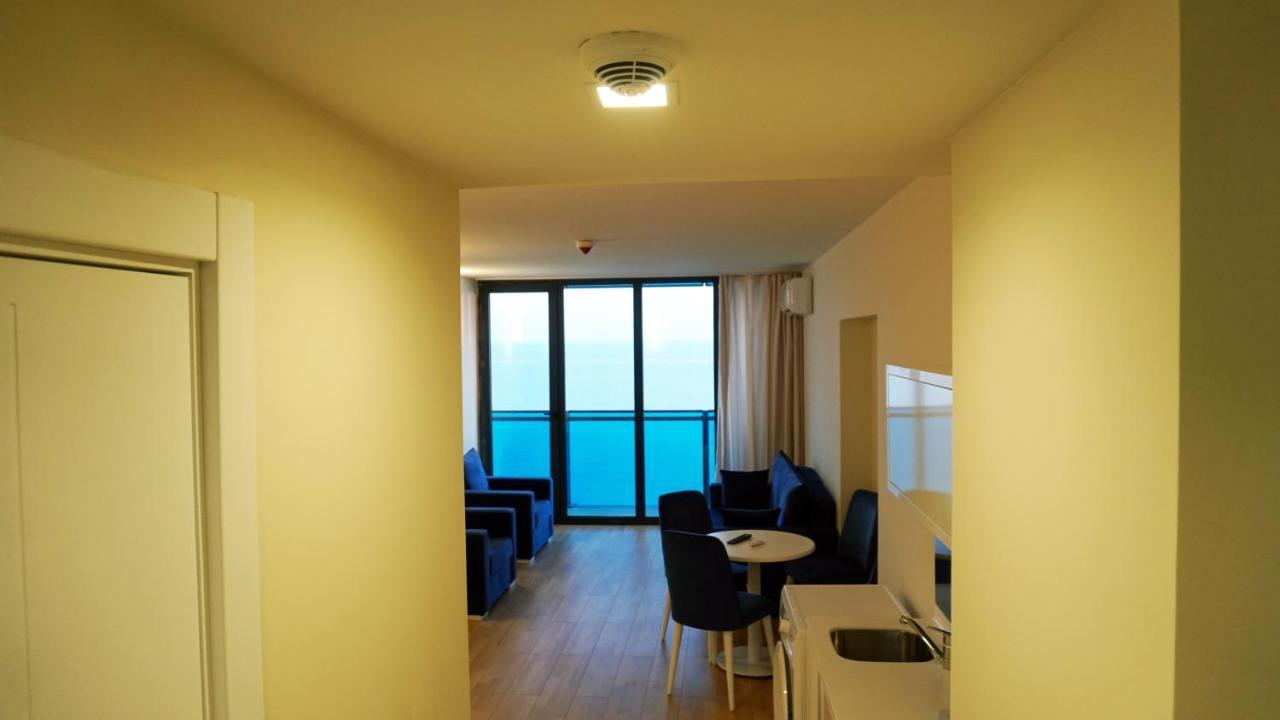 Trip Batumi Aparthotel Ngoại thất bức ảnh