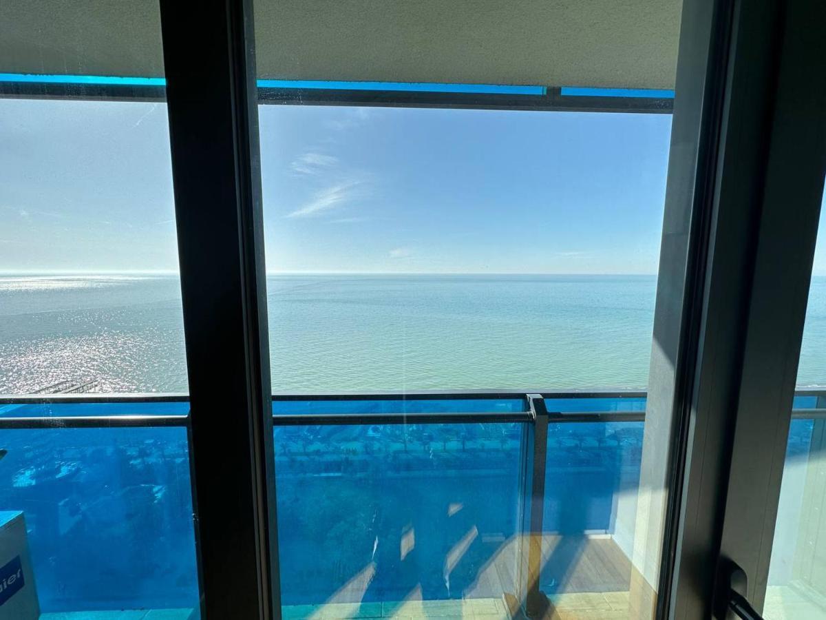Trip Batumi Aparthotel Ngoại thất bức ảnh