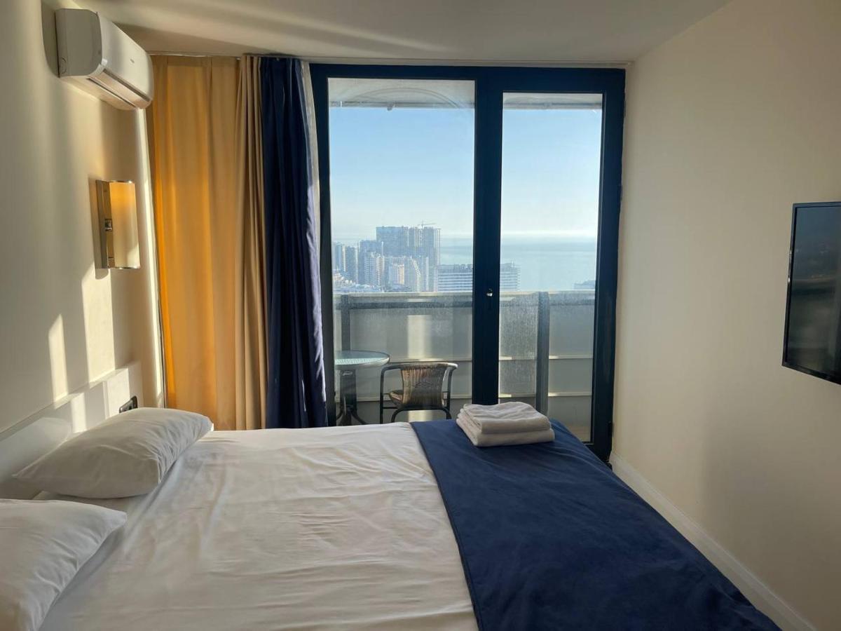 Trip Batumi Aparthotel Ngoại thất bức ảnh