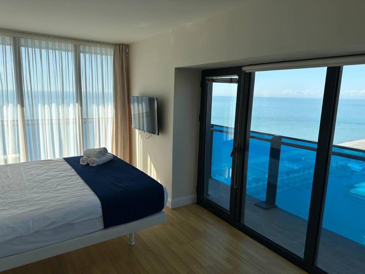 Trip Batumi Aparthotel Ngoại thất bức ảnh