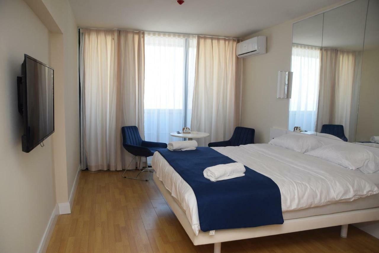 Trip Batumi Aparthotel Ngoại thất bức ảnh